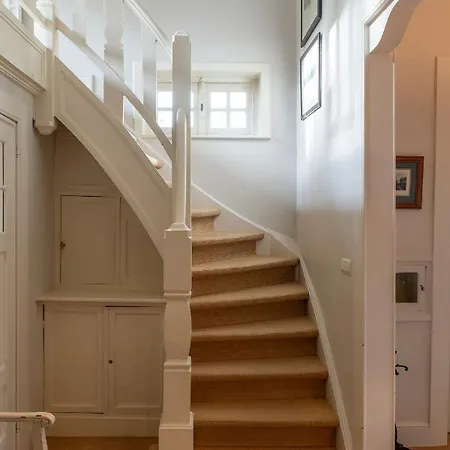 Villa Sunbeam Family House At Seaside *
